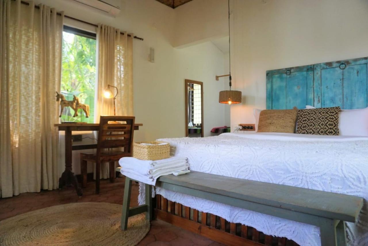 Sunsets And Palm Trees Bed & Breakfast Alappuzha Bagian luar foto