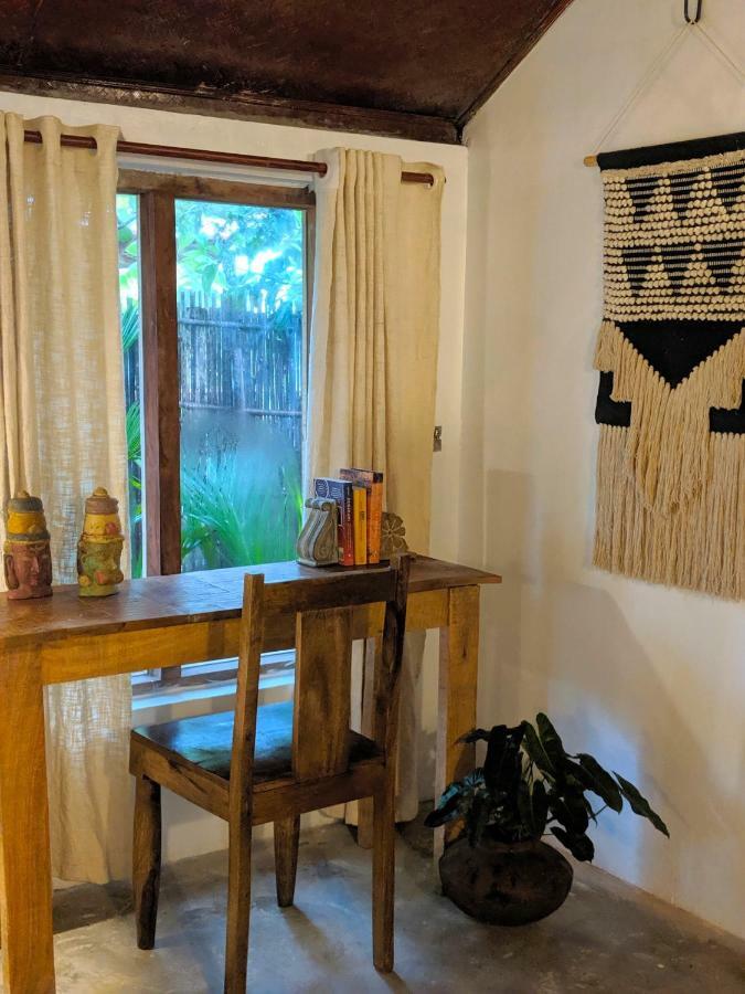 Sunsets And Palm Trees Bed & Breakfast Alappuzha Bagian luar foto