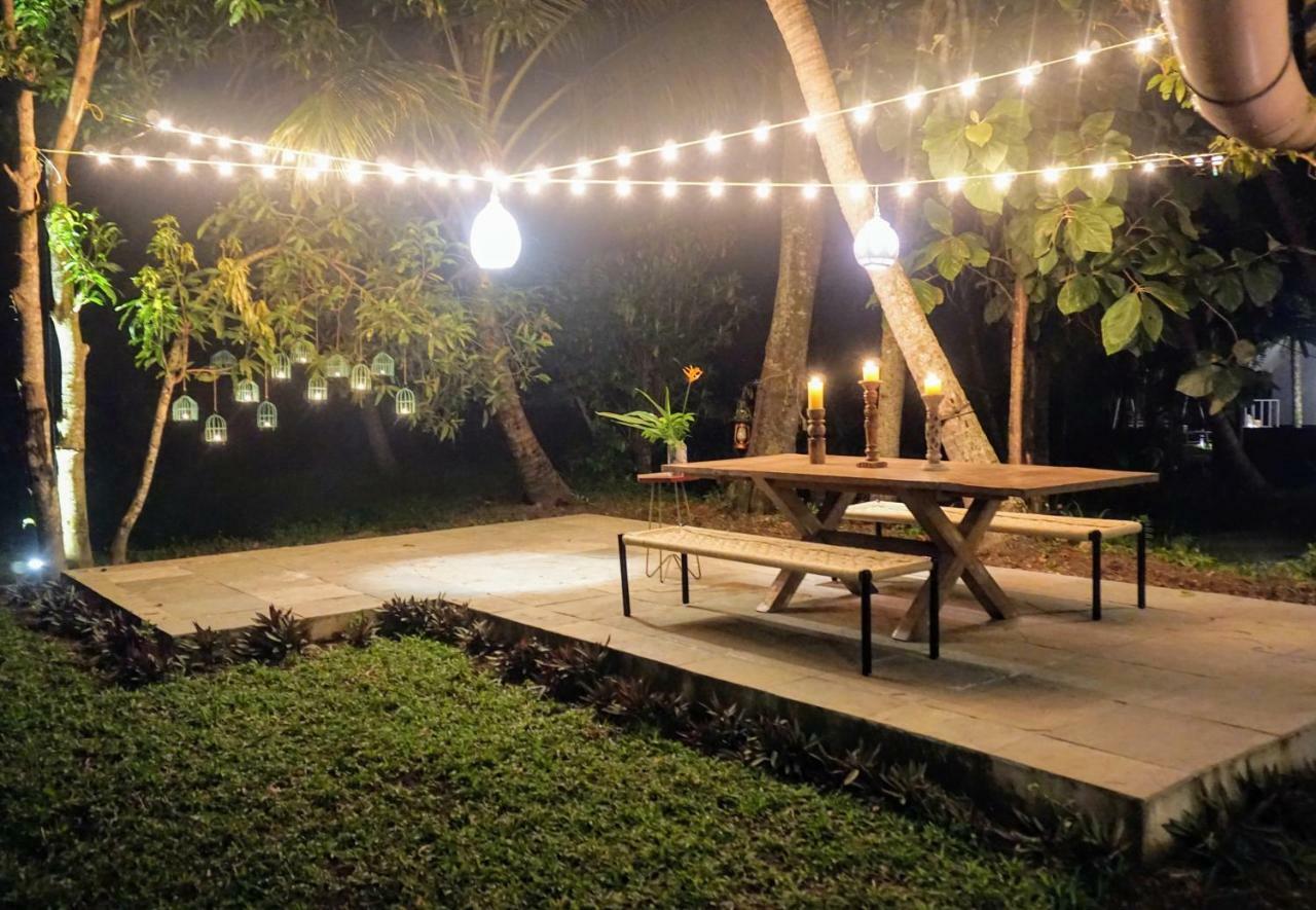 Sunsets And Palm Trees Bed & Breakfast Alappuzha Bagian luar foto