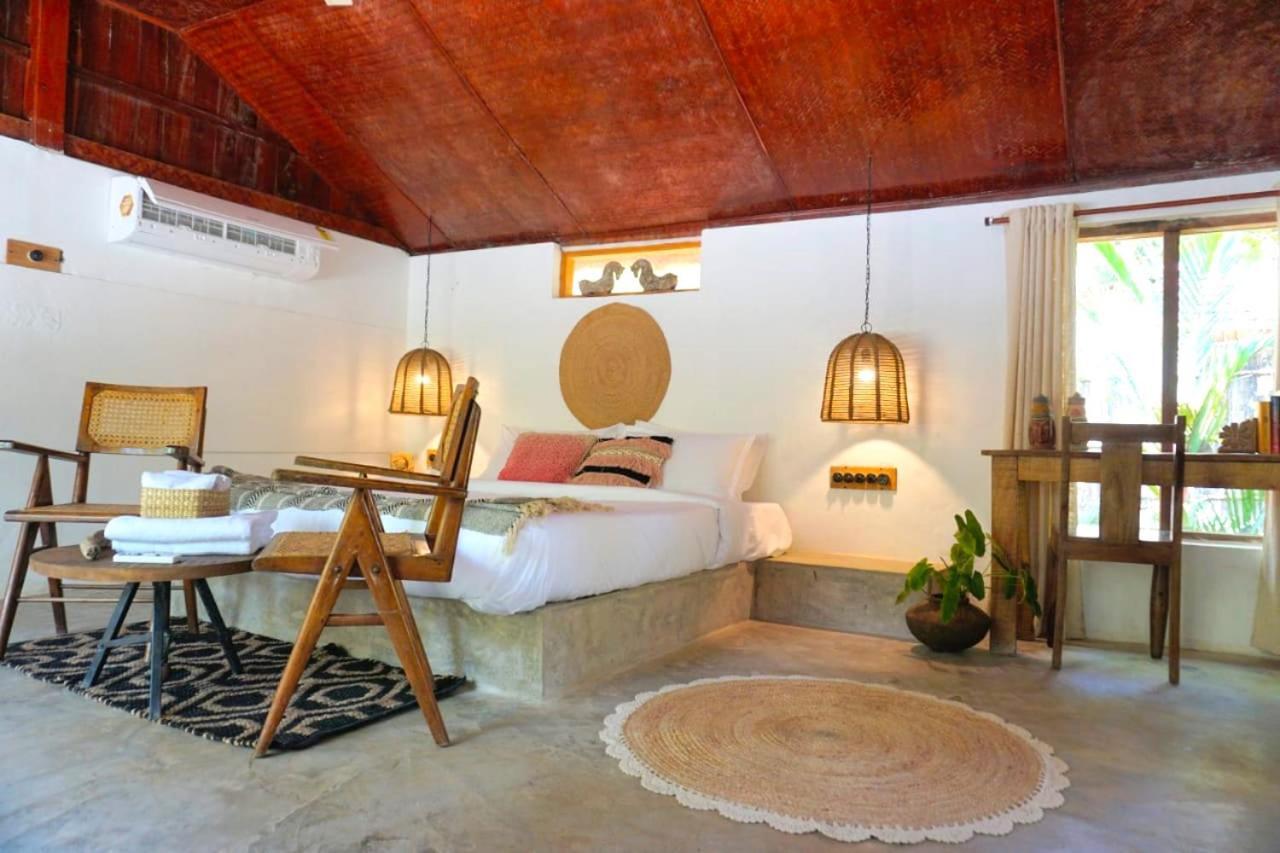 Sunsets And Palm Trees Bed & Breakfast Alappuzha Bagian luar foto