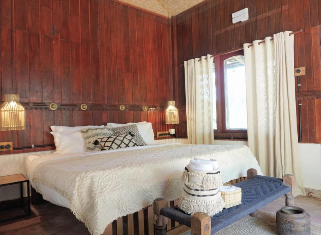 Sunsets And Palm Trees Bed & Breakfast Alappuzha Bagian luar foto